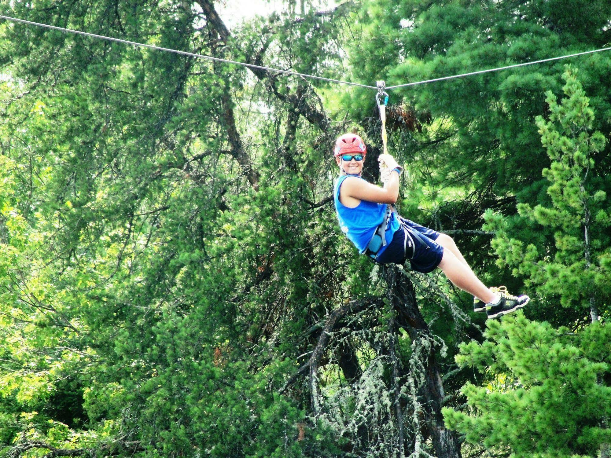 Pine Point Lodge Resort & Motel Crane Lake 外观 照片