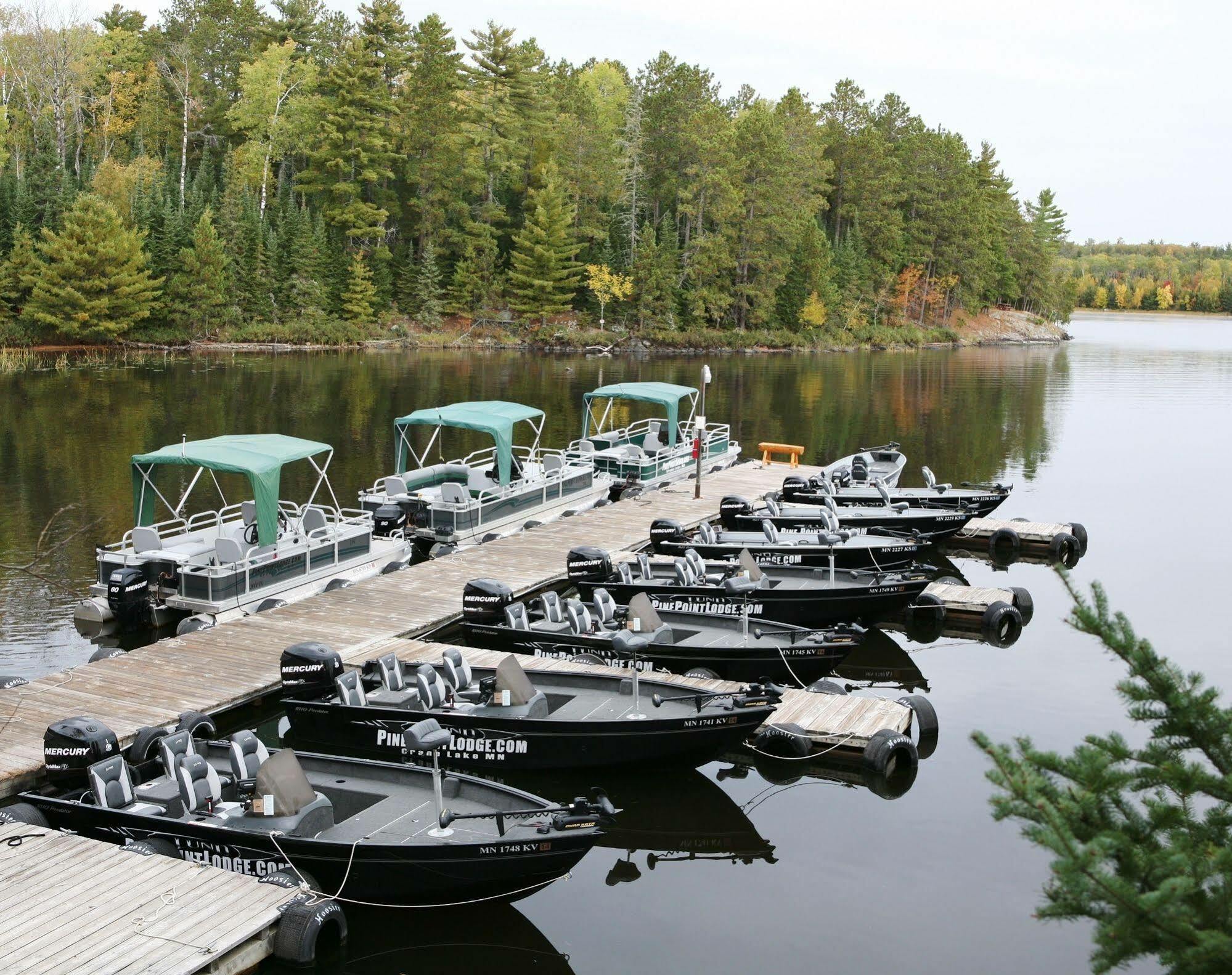 Pine Point Lodge Resort & Motel Crane Lake 外观 照片