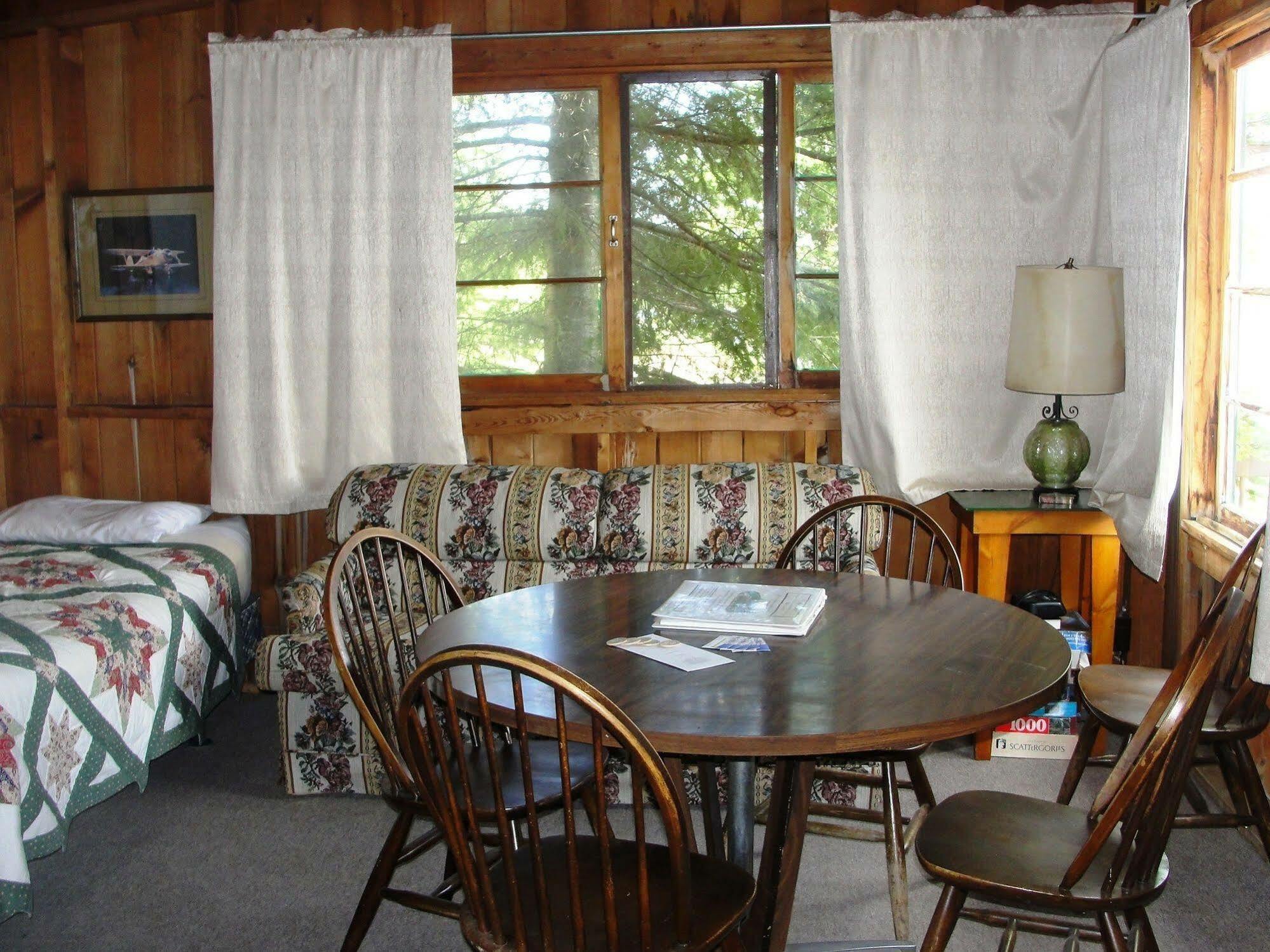 Pine Point Lodge Resort & Motel Crane Lake 外观 照片