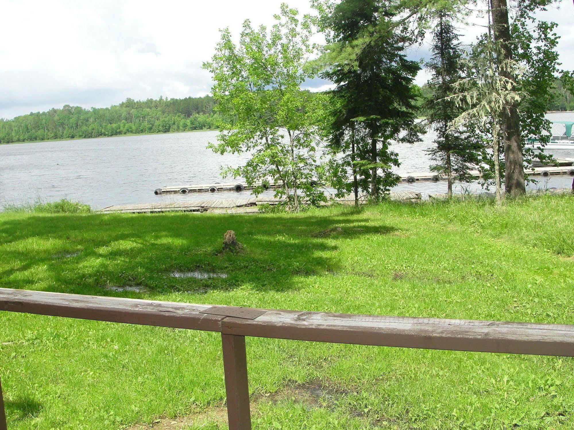 Pine Point Lodge Resort & Motel Crane Lake 外观 照片